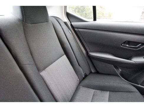 Used 2025 Nissan Sentra SV w/ All-Weather Package FWD image 12