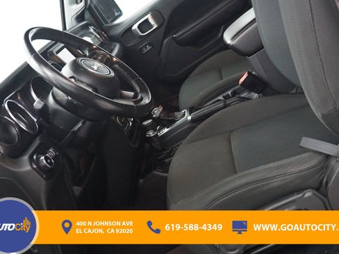 Used 2019 Jeep Wrangler Unlimited Sport AWD/4WD image 9