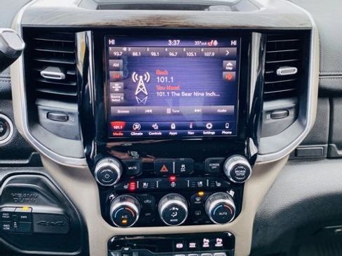 Used 2020 RAM 2500 Laramie image 16