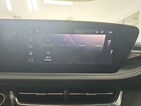 Used 2025 Buick Envista Preferred w/ Convenience I Package FWD image 26