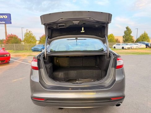 Used 2014 Ford Fusion SE FWD image 35