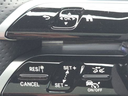 Certified 2025 Mercedes-Benz CLE 53 AMG 4MATIC Coupe image 34