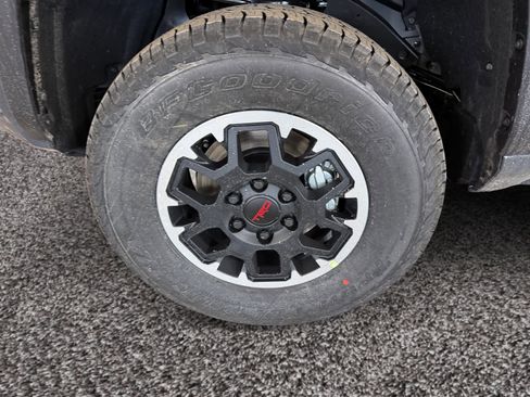 New 2026 Toyota Tacoma TRD Off-Road AWD/4WD image 14