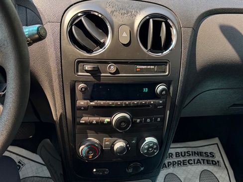 Used 2010 Chevrolet HHR LT FWD image 14