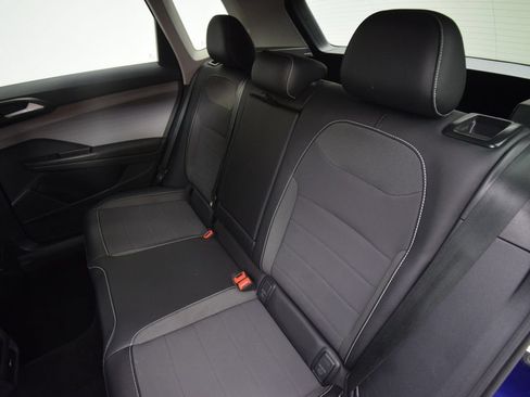 Used 2022 Volkswagen Taos SE FWD image 19
