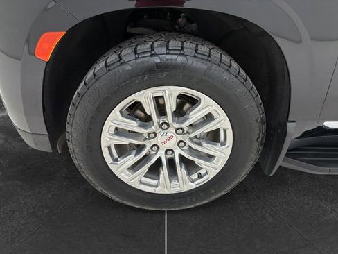 Used 2022 GMC Yukon SLT w/ SLT Premium Package AWD/4WD image 9