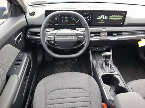 New 2025 Kia K4 EX FWD image 7