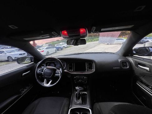 Used 2017 Dodge Charger R/T RWD image 12