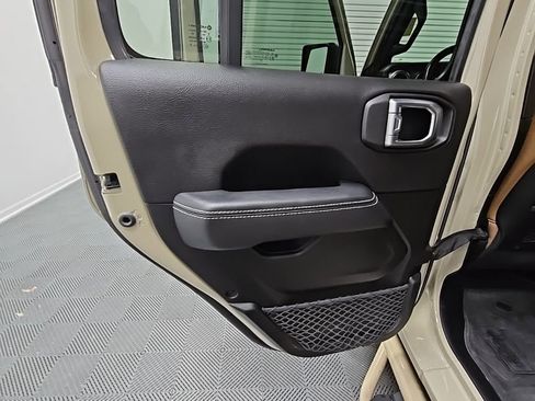 Used 2022 Jeep Gladiator Rubicon w/ Cold Weather Group image 31