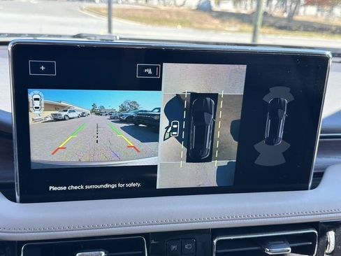 Used 2021 Lincoln Nautilus Reserve w/ Equipment Group 202A image 5