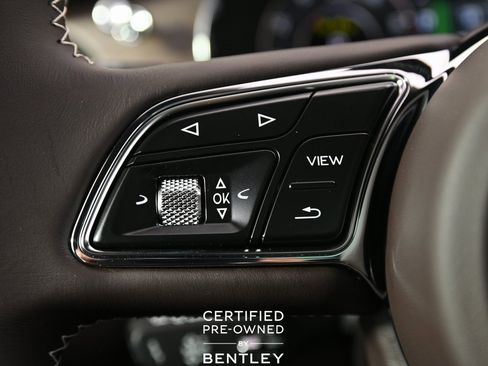 Used 2024 Bentley Bentayga Extended Wheelbase image 34