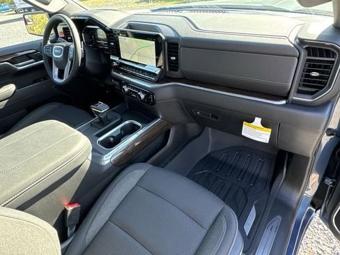 New 2026 GMC Sierra 1500 Elevation image 29