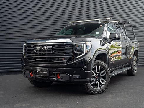 Used 2023 GMC Sierra 1500 AT4 w/ AT4 Preferred Package AWD/4WD image 1