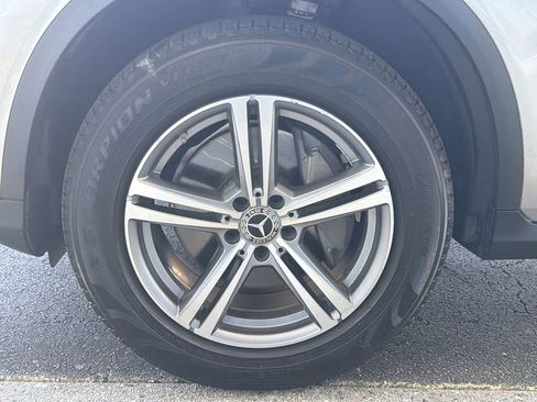 Used 2021 Mercedes-Benz GLC 300 image 11