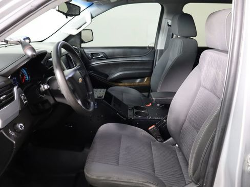 Used 2019 Chevrolet Tahoe 2WD w/ Enhanced Driver Alert Package image 14