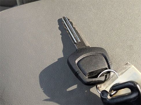 Used 2019 Nissan Frontier S image 30