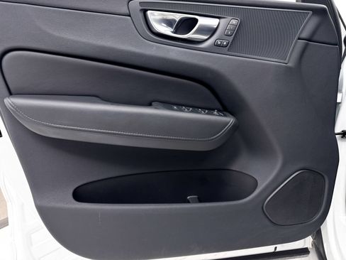 Used 2023 Volvo XC60 B5 Plus w/ Protection Package Premier FWD image 28