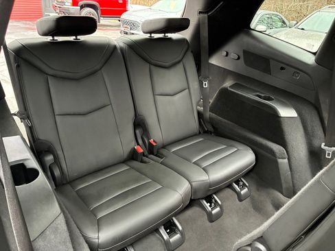 Used 2023 Cadillac XT6 Sport w/ Technology Package image 21