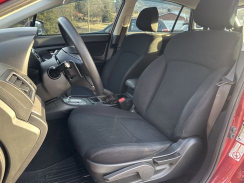 Used 2016 Subaru Impreza 2.0i Premium image 9