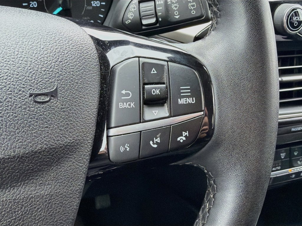 Used 2022 Ford Escape SEL w/ Equipment Group 302A AWD/4WD image 13
