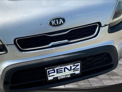 Used 2013 Kia Soul + FWD image 35