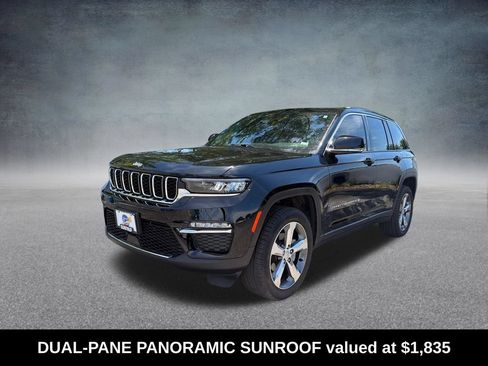 Used 2022 Jeep Grand Cherokee Limited AWD/4WD image 2