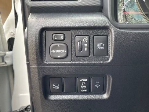 Used 2022 Toyota 4Runner TRD Off-Road Premium image 16