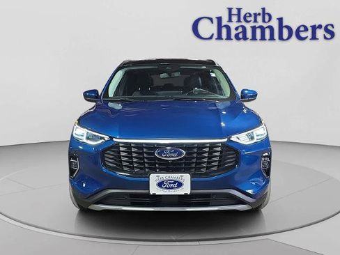 Certified 2023 Ford Escape Platinum w/ Premium Technology Package AWD/4WD image 2