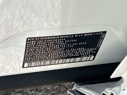 New 2026 Volkswagen Tiguan SEL R-Line image 28