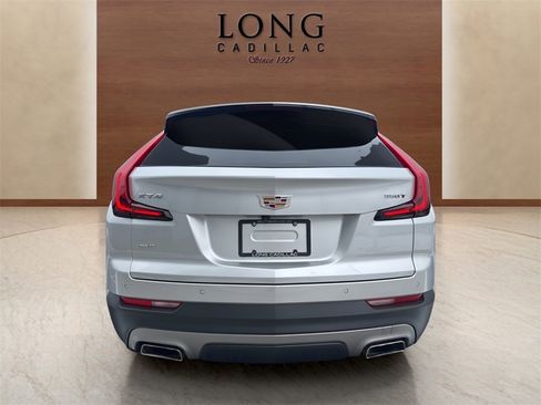 Certified 2022 Cadillac XT4 Premium Luxury w/ Enhanced Visibility Package image 3