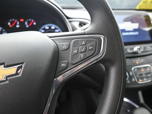 Used 2025 Chevrolet Malibu LT FWD image 20