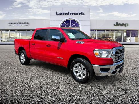 Used 2024 RAM 1500 Laramie AWD/4WD image 1