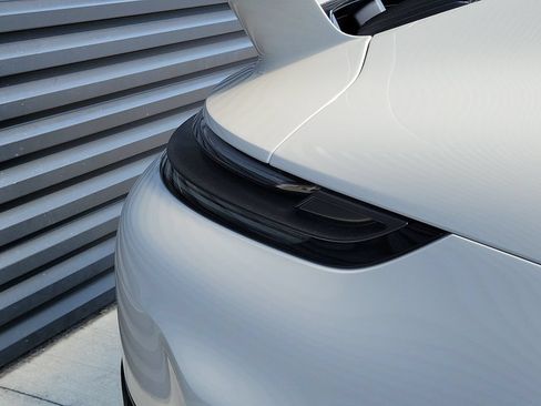 Certified 2025 Porsche 911 Carrera GTS RWD image 16