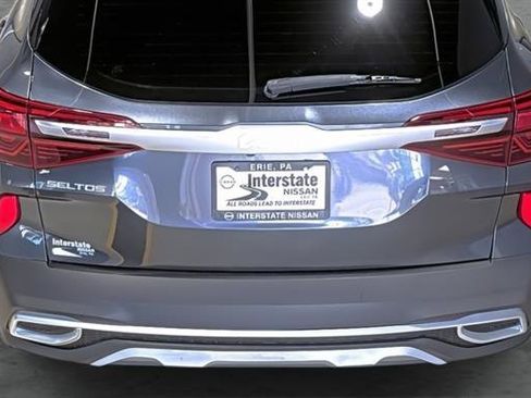 Used 2022 Kia Seltos EX AWD/4WD image 12