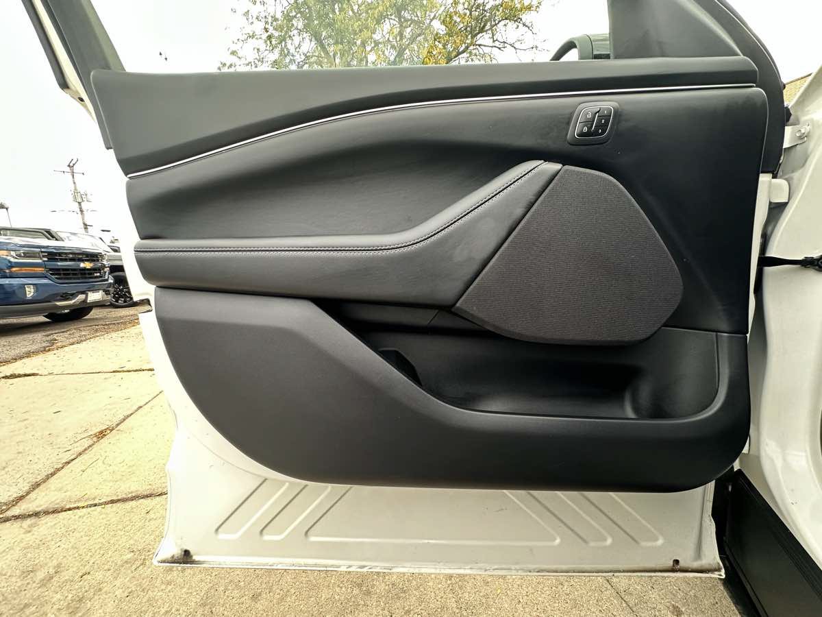 Used 2024 Ford Mustang Mach-E Select w/ Comfort Package Lite RWD image 23