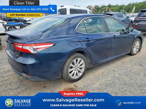 Used 2018 Toyota Camry LE FWD image 4