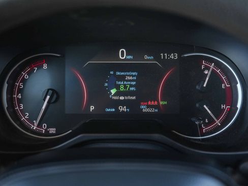 Used 2025 Toyota RAV4 XLE AWD/4WD image 23
