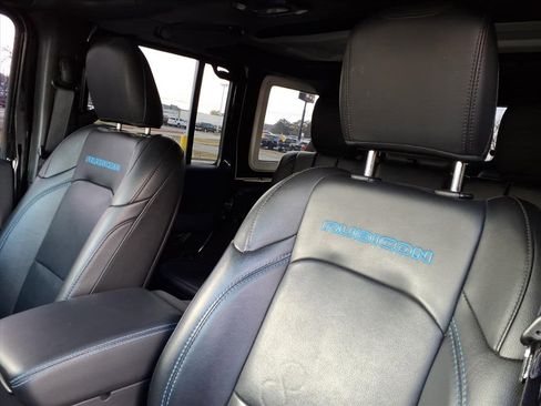 Used 2022 Jeep Wrangler Unlimited Rubicon 4xe w/ Cold Weather Group image 15