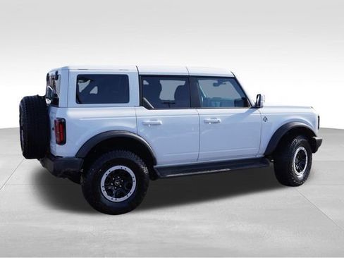 Used 2025 Ford Bronco Outer Banks w/ Sasquatch Package image 4