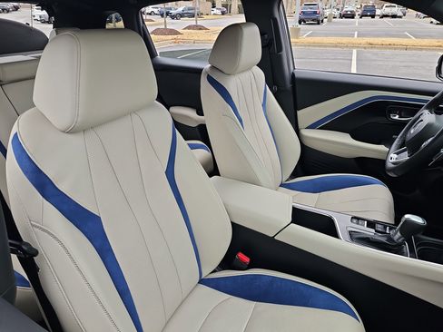 Used 2025 Acura ADX A-Spec image 10