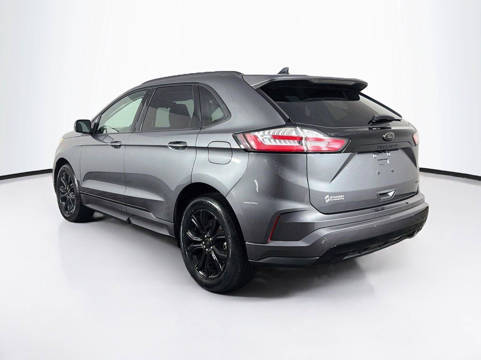Used 2022 Ford Edge SE w/ Black Appearance Package AWD/4WD image 9