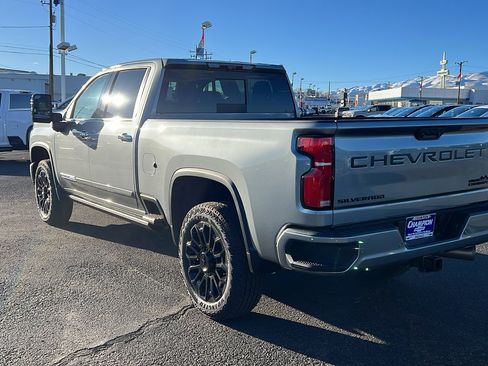 New 2026 Chevrolet Silverado 2500 High Country w/ High Country Premium Package AWD/4WD image 8