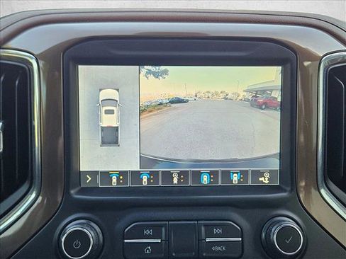 Used 2019 Chevrolet Silverado 1500 High Country w/ Technology Package image 16