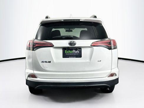 Used 2016 Toyota RAV4 LE FWD image 7