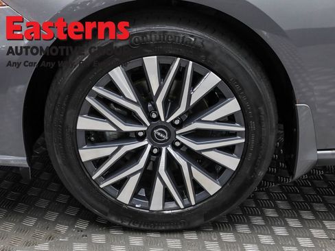 Used 2024 Nissan Altima 2.5 SV image 31