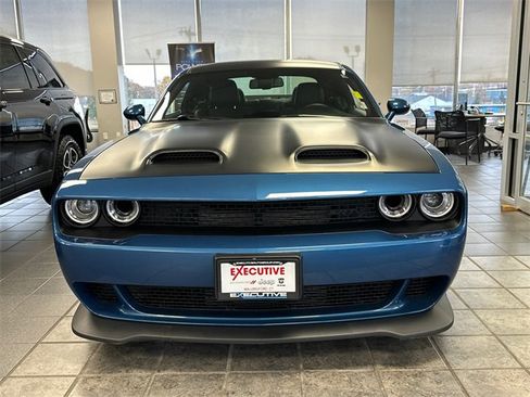 Used 2022 Dodge Challenger SRT Hellcat image 5