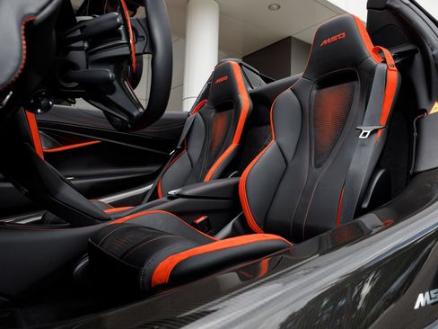 Used 2024 McLaren 750S Spider RWD image 60