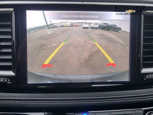 Used 2022 Chrysler Pacifica Touring-L image 19