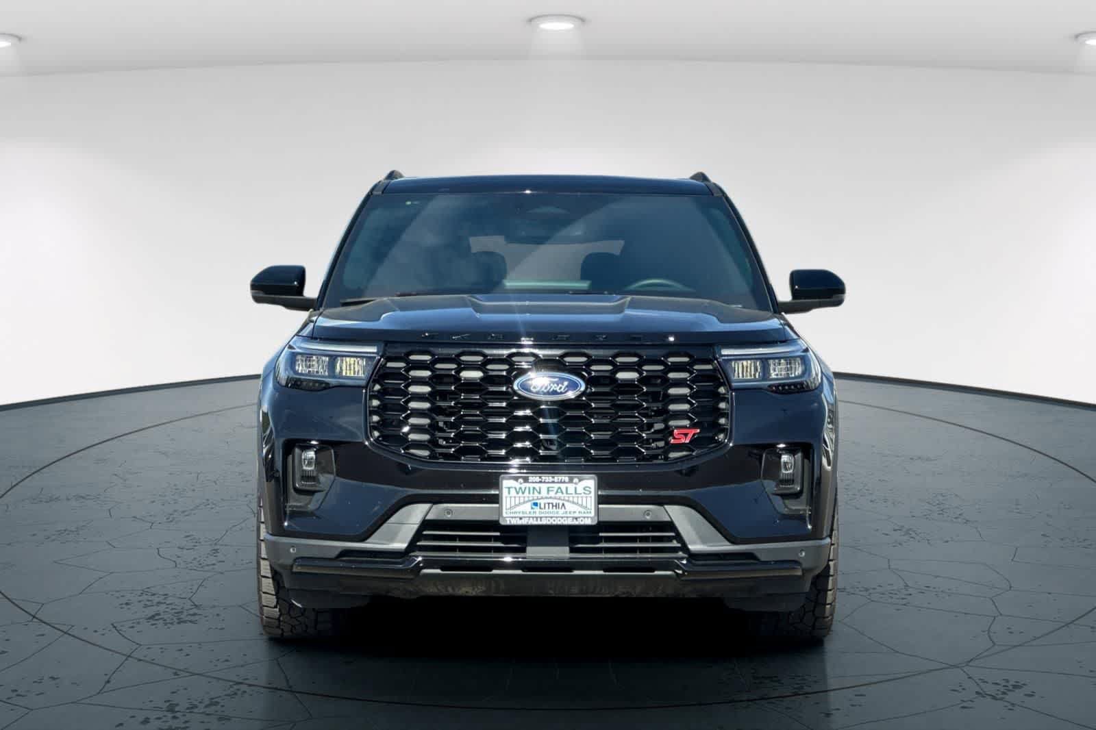Used 2025 Ford Explorer ST AWD/4WD image 10