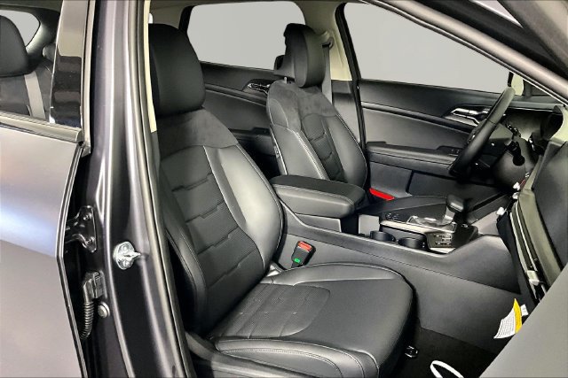 New 2026 Kia Sportage SX FWD image 12